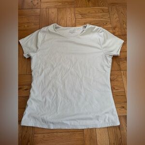 Tahari Light Gray Short Sleeve Tee